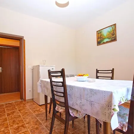 Apartments Ratko 1416 Galižana