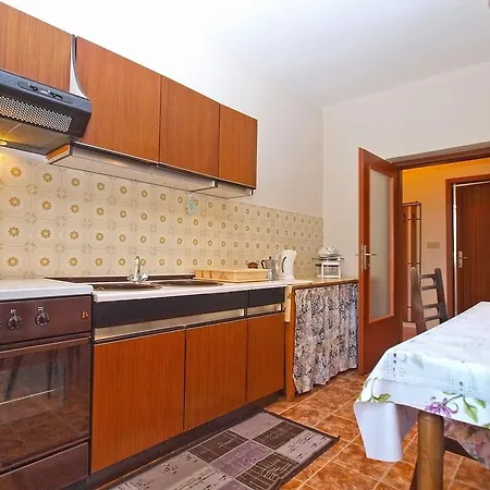 Apartments Ratko 1416 Galižana